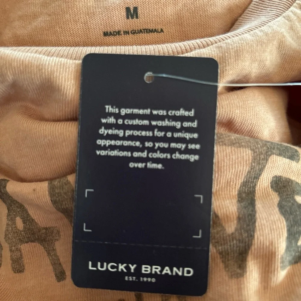 Lucky Brand Joan Jett Cat Graphic Tee in Pale Coral. Size M. 18”ptp. NWT - Picture 5 of 6